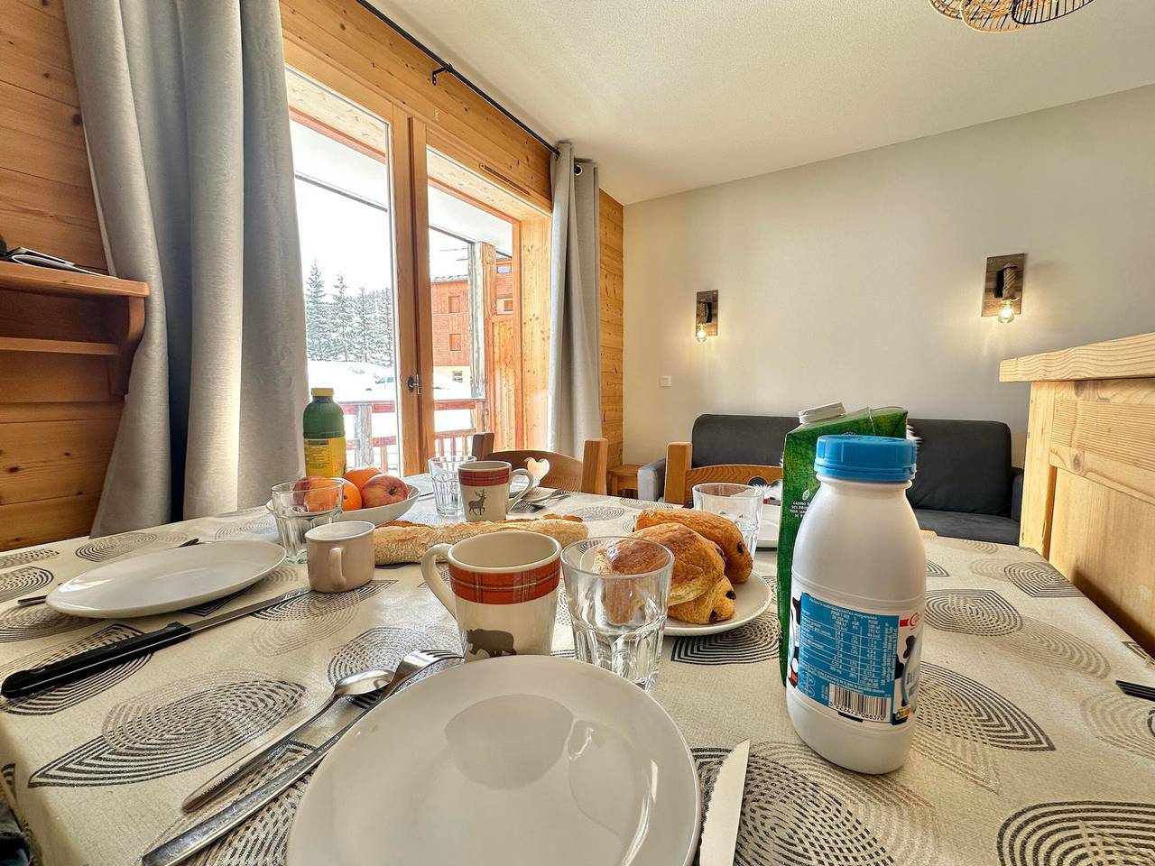Appartement entier, Appartement au Pied des Pistes avec Accès Piscine in Vars, Région de Briançon