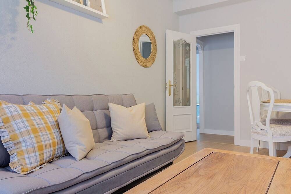 Entire apartment, Ah Apartment Urban Lena Vut-6048-As in Pola de Lena, Lena