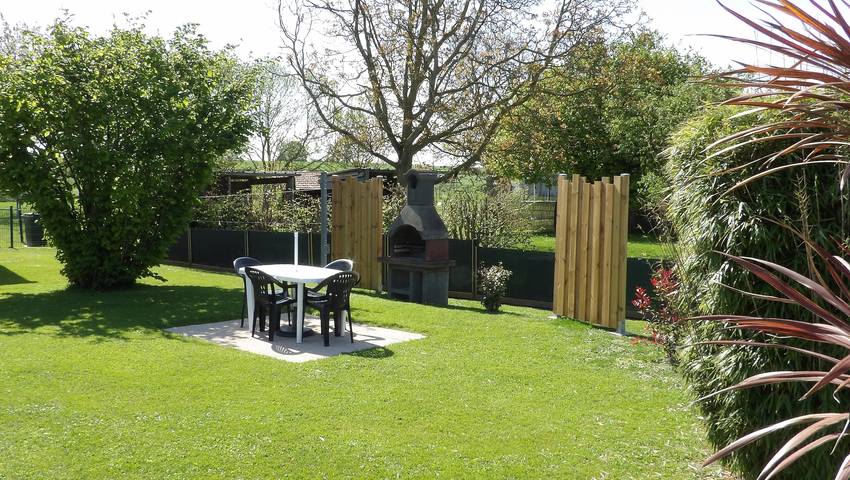 Location de vacances pour 4 personnes, avec terrasse et jardin dans la Manche - 3