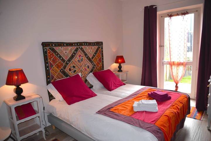 Location de vacances pour 12 personnes, avec jacuzzi ainsi que sauna et jardin à Paisy-Cosdon - 3