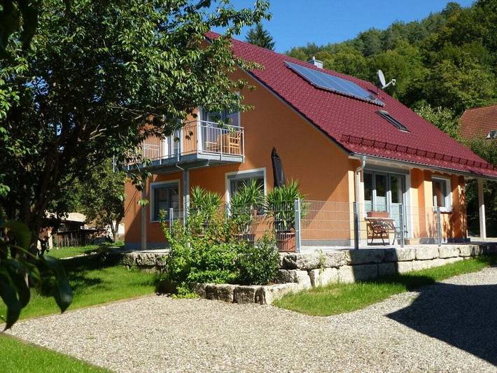 Ferienhaus für 4 Personen, mit Terrasse und Garten in Weismain