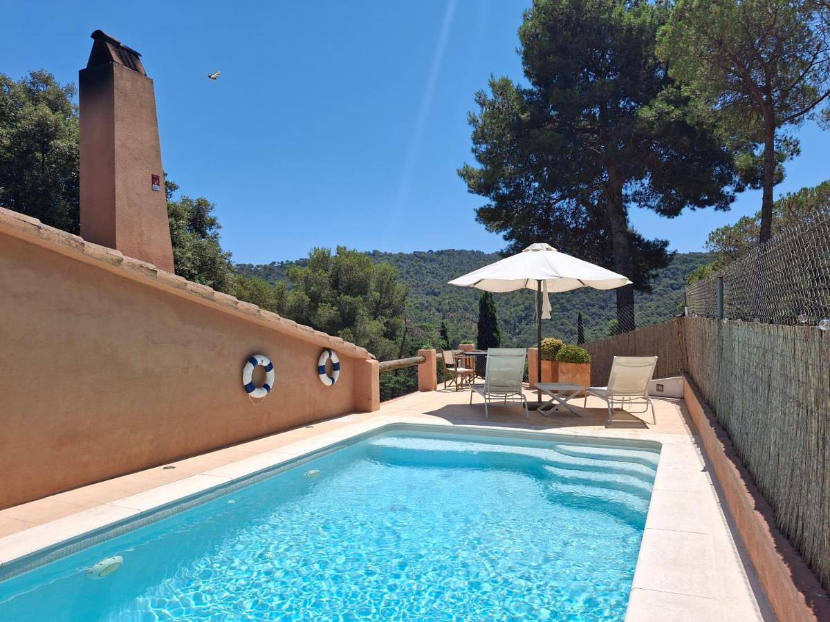 Ganze Wohnung, Les Alzines piscina Privada! B&B No cocina in Argentona, Costa del Maresme