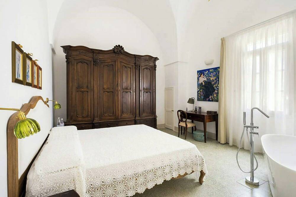 Une ferme rénovée, alliant histoire et design in Monteroni di Lecce, Province de Lecce