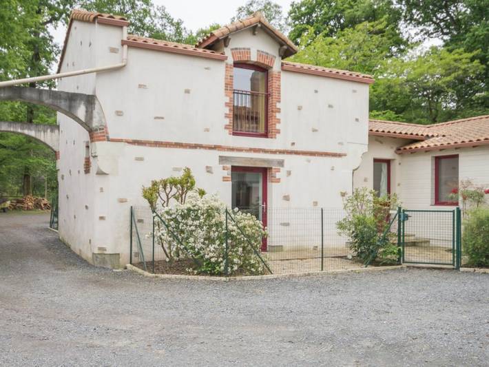 Gîte pour 6 personnes, avec Terrasse et Jardin