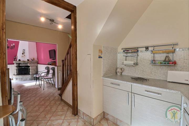 Gîte pour 8 personnes, avec terrasse et jardin, animaux acceptés dans Mayenne - 3