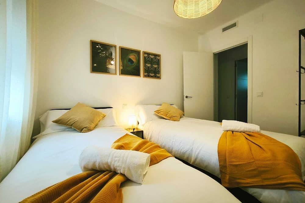 Entire apartment, Puerta De Madrid Apartment. 2 in Alcalá de Henares, Madrid Province