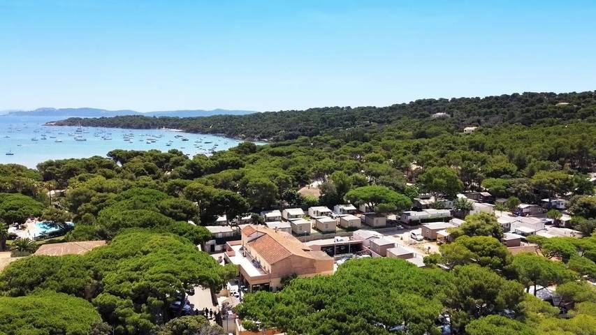 Camping für 6 Personen, mit Terrasse in Hyeres