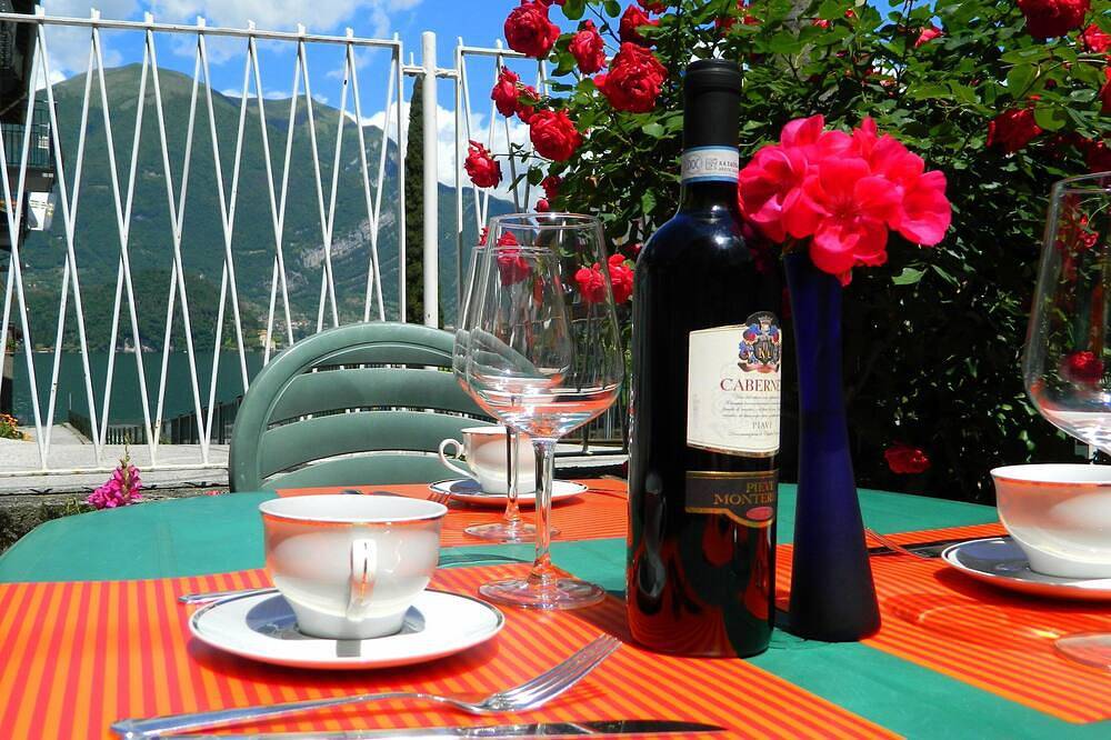 Ganze Wohnung, Spacious and bright /5 people.10min from Bellagio,garden with lakeview in Lezzeno, Comer See