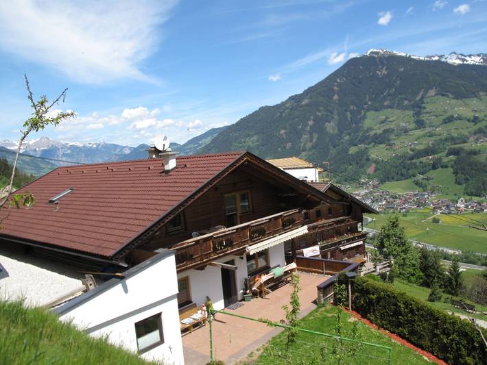 Ferienwohnung für 8 Personen, mit Balkon und Garten in Kaltenbach