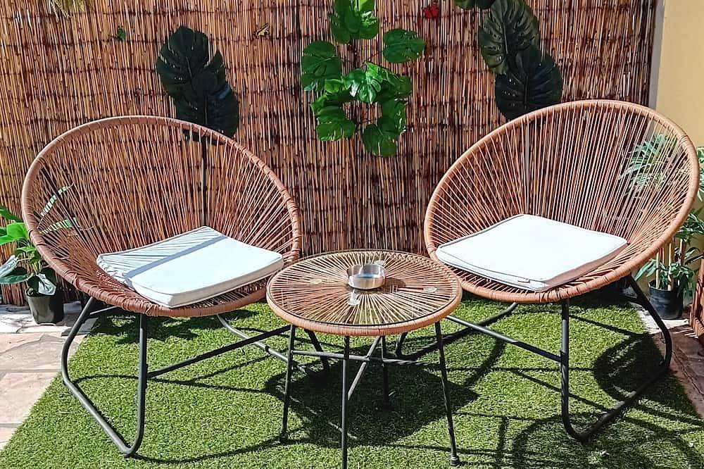 Apartamento entero, Le Cocon Cosy is a 5-minute walk from the station. in Sainte-Geneviève-des-Bois, Essonne