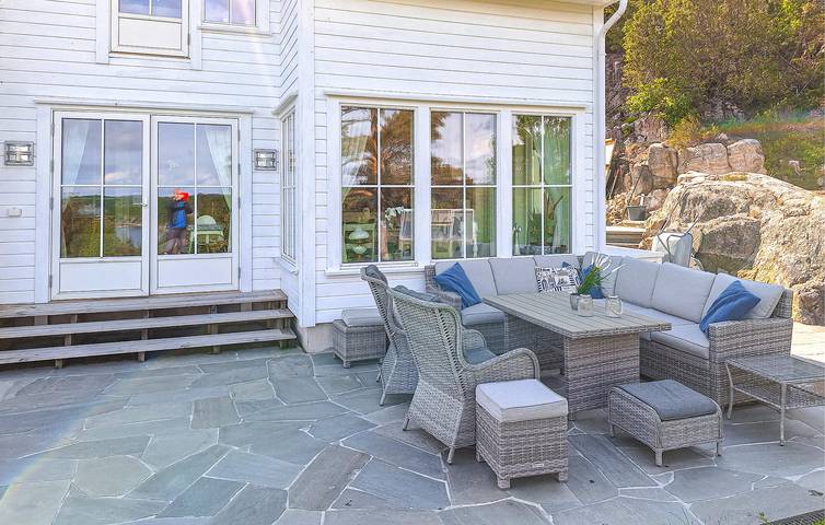 Ferienhaus für 8 Personen mit Terrasse in Lillesand