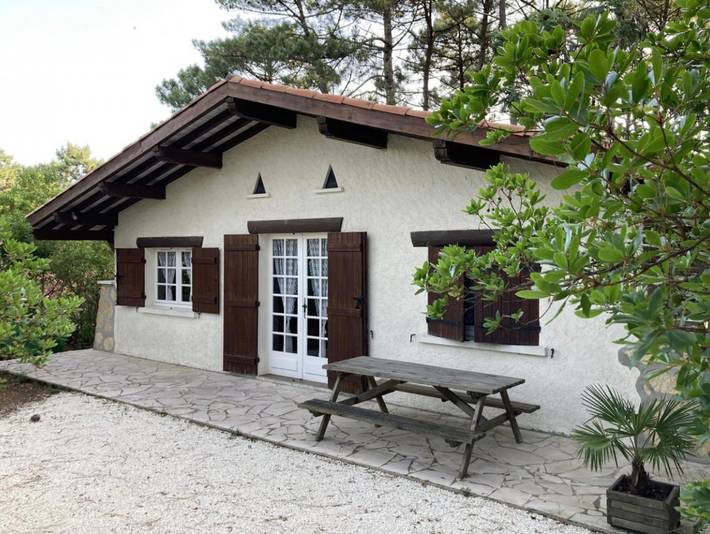 Holiday Home 'Piraillan Foret' with Private Garden in Lège-Cap-Ferret, Arcachon region