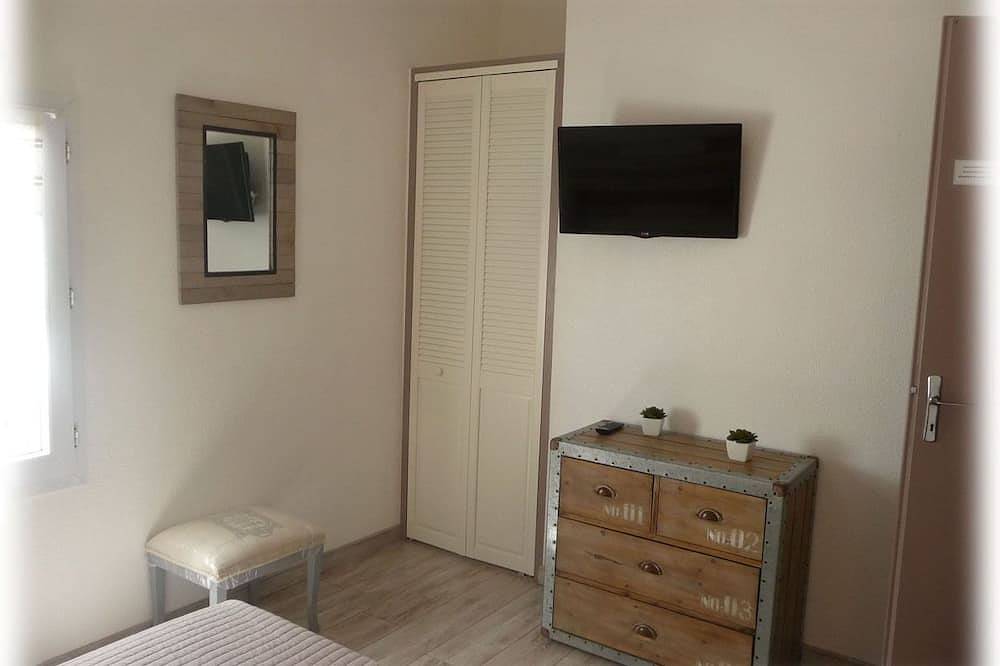 Location Villa Adryvone 2 *  T3,  climatisée, avec jardin, à 3 km de la mer in Vic-la-Gardiole, Côte méditerranéenne (France)