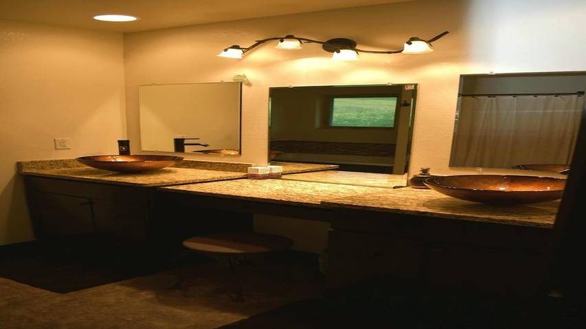 Vacation rental for 15 people, with sauna and terrace as well as yard in South Dakota