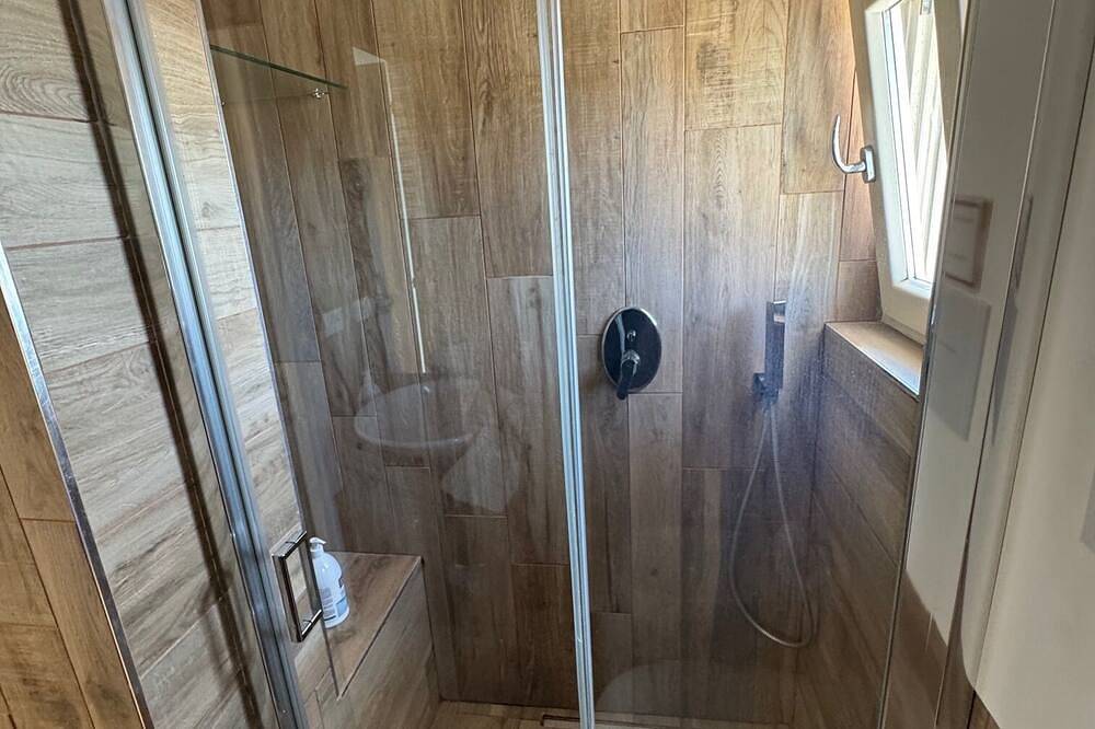 Apartamento inteiro, La Suite Del Mare: Sea View Penthouse, 200sqm Terrace and Private Parking in Taranto, Golfo de Taranto