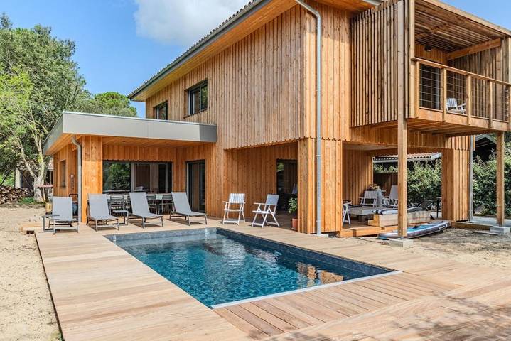 Villa pour 10 personnes, avec piscine et terrasse