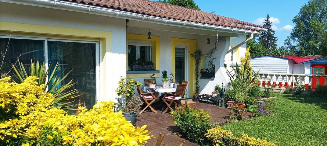 Maison de vacances pour 5 personnes, avec jardin et piscine, animaux acceptés