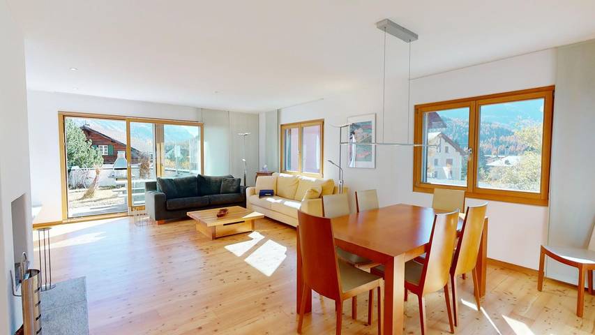 Ferienhaus für 8 Personen, mit Garten und Ausblick in Oberengadin