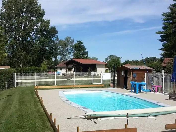 Location de vacances pour 2 personnes, avec piscine dans Sandrans - 2