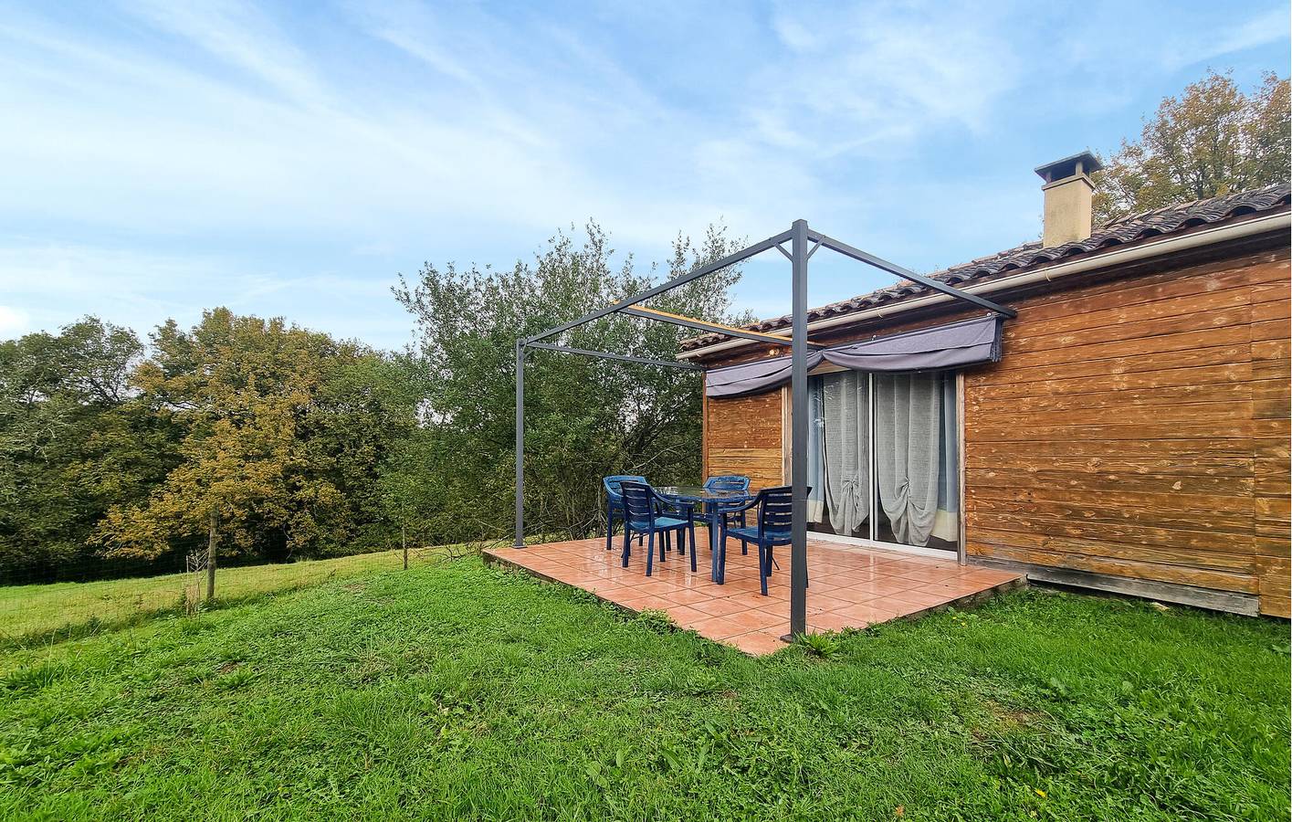 Appartement de charme avec piscine et jardin in Maurens, Périgord Pourpre