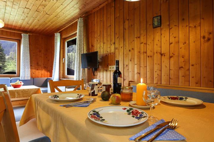 Bungalow für 6 Personen, mit Garten und Ausblick, kinderfreundlich in den Alpen - 4