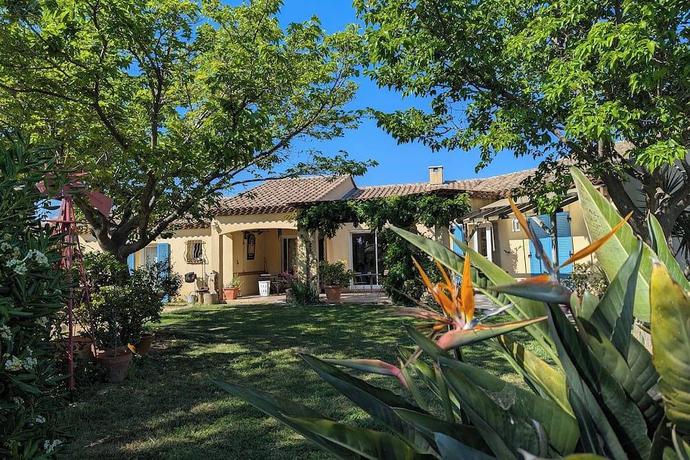 Large family home in the middle of an olive grove in Le Pradet, Mittelmeerküste (Frankreich)