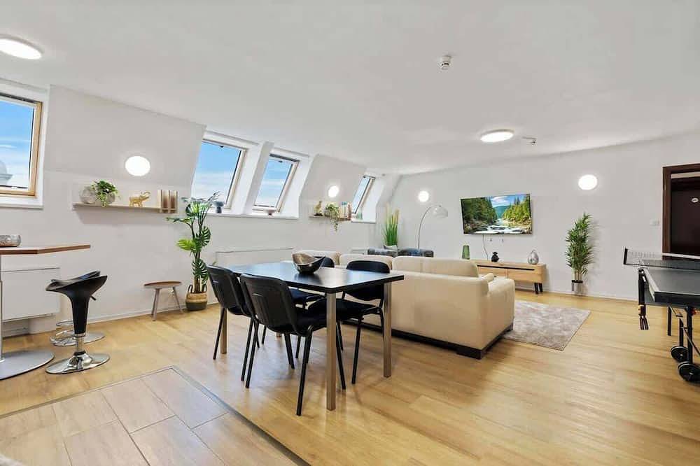 Entire apartment, Family Hub in Centre in Bratislava, Bratislava region