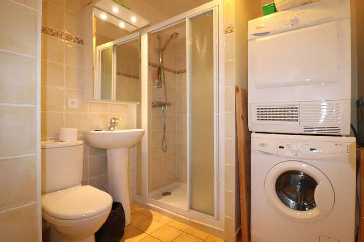 Apartamento entero, Apartamento con Terrazas y Estacionamiento, 3 Dormitorios en Annecy in Talloires-Montmin, Bauges