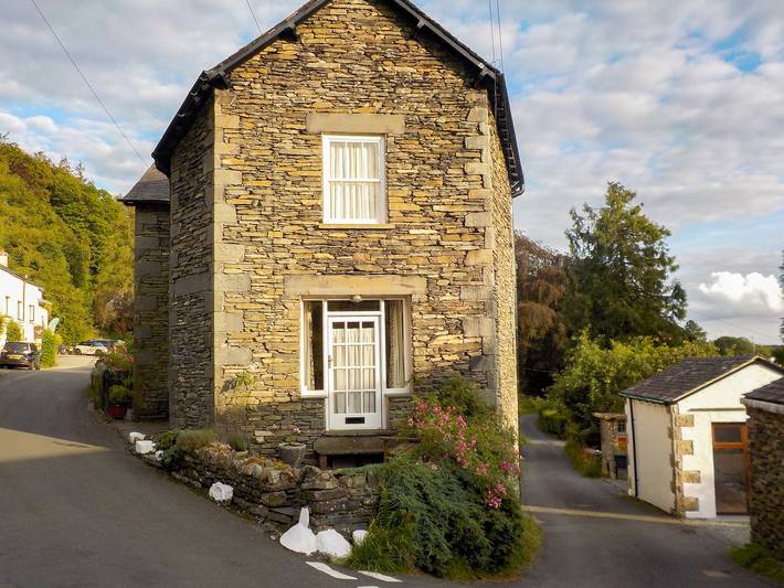 Cottage for 4 people, with garden, with pets in Lake Windermere