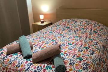 Gîte pour 8 personnes, avec vue et balcon à Lagnieu