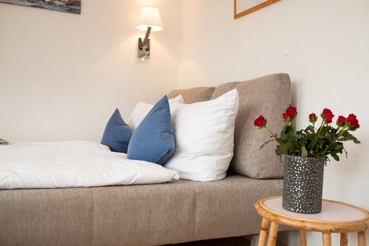 Ganze Wohnung, Komfortables Apartment mit Balkon, Aufzug und Parkplatz in Westerland in Westerland, Sylt (Gemeinde)