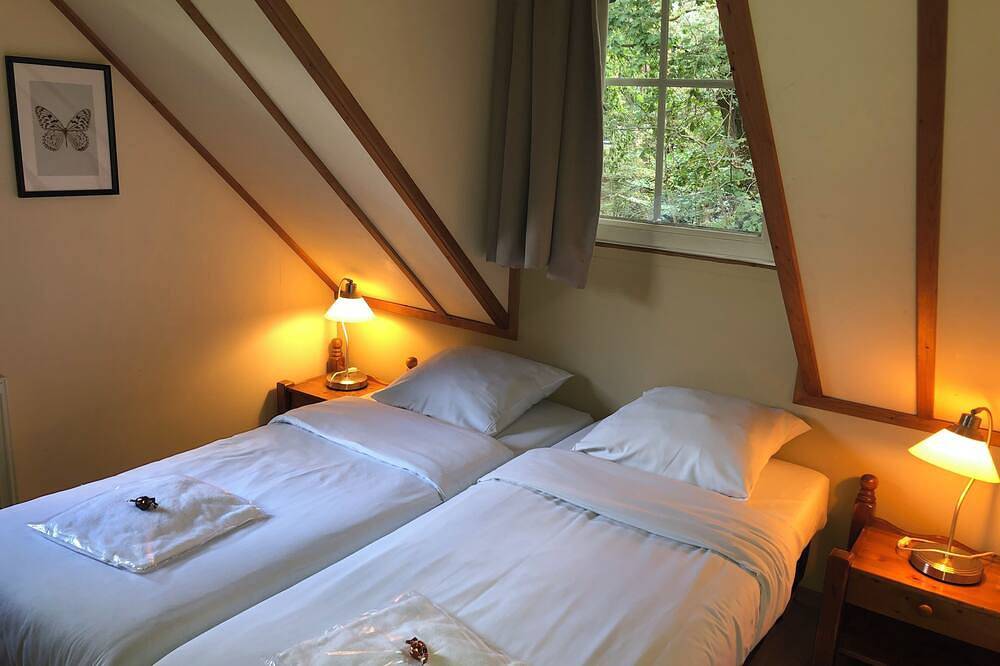 Ganze Wohnung, Fully furnished apartment with balcony on forest and dune area in Soest (Niederlande), Utrecht und Umgebung