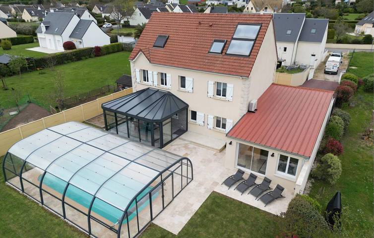 Casa de vacaciones para 10 personas, con piscina además de jardín y terraza - 1