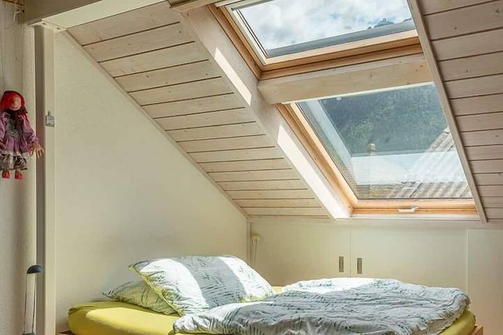Ganze Wohnung, Helle Dachwohnung mit Charme in Interlaken, Thunersee
