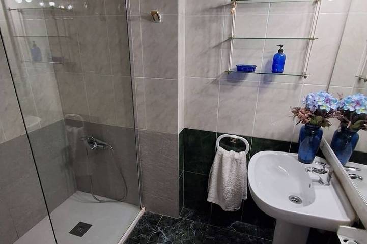Apartamento entero, Apartamento Cubelles (80m²) con terraza y piscina a 50 metros del Mar in Platja Llarga de Cubelles (Vilanova i la Geltrú), Cubellas