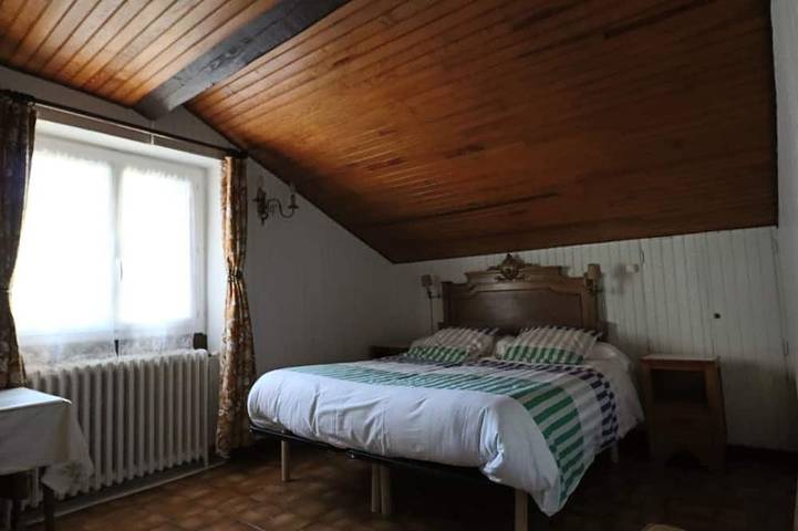 Gîte pour 4 personnes, avec terrasse dans Gare De La Bourboule - 4