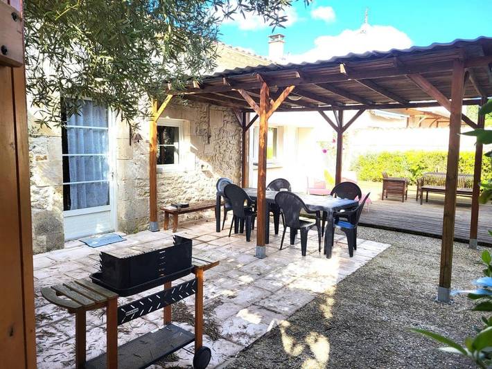Location de vacances pour 5 personnes, avec Jacuzzi et Terrasse ainsi que Jardin et Piscine à Meursac - 4