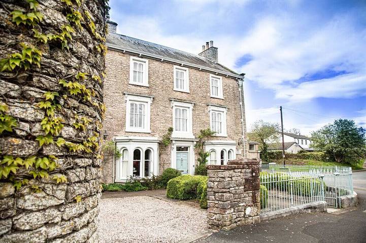 Holiday rental for 17 people, with Hot tub and Garden in Kirkby Stephen