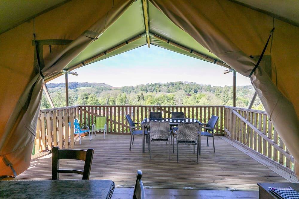 Oak Safari Tent, the perfect family and dog friendly glamping site, Devon in Tiverton, Devon