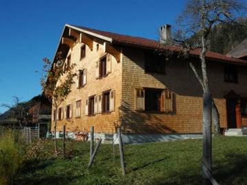 Ferienhaus für 9 Personen, mit Garten in Vorarlberg