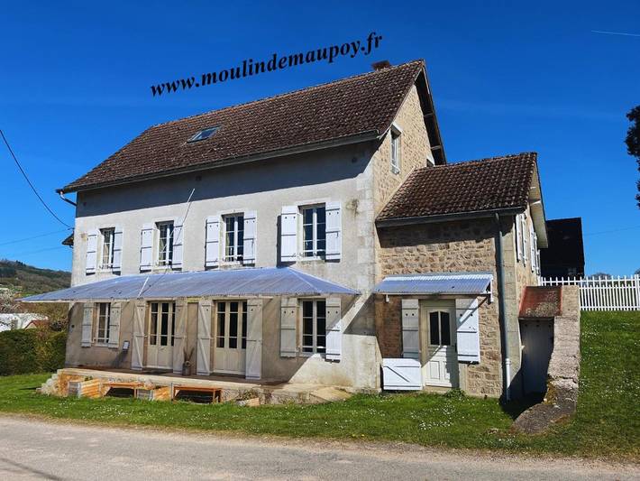 Location de vacances pour 2 personnes, avec jardin à Saint-Symphorien-de-Marmagne