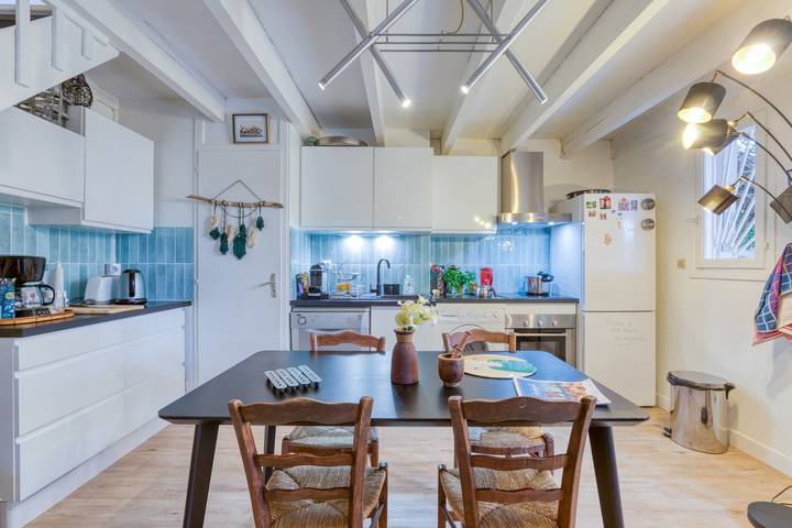Between Sea and Vineyards: Cozy 3-Bedroom House, Direct Access to Thau Lagoon & Bike Paths in Marseillan, Mediterranean Coast (France)
