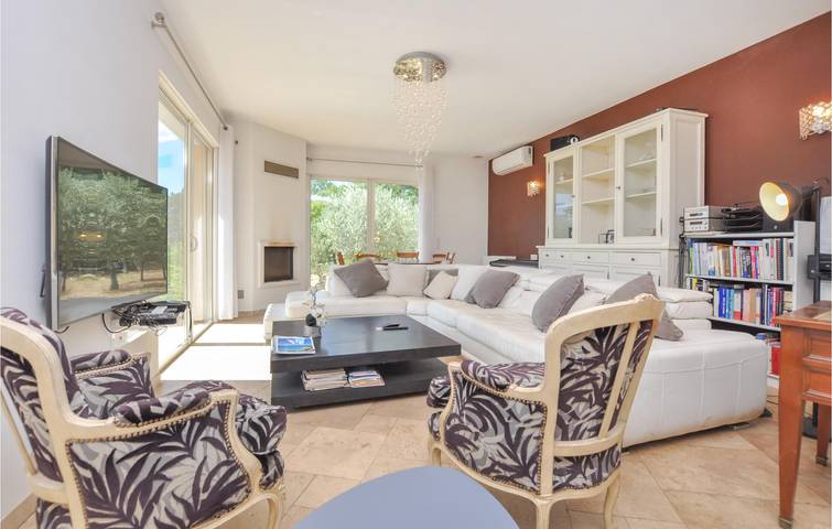 Location de vacances pour 6 personnes, avec terrasse, animaux acceptés à Montauroux - 4