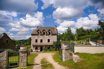 Gîte pour 4 personnes, avec terrasse et jardin, animaux acceptés dans Lozère