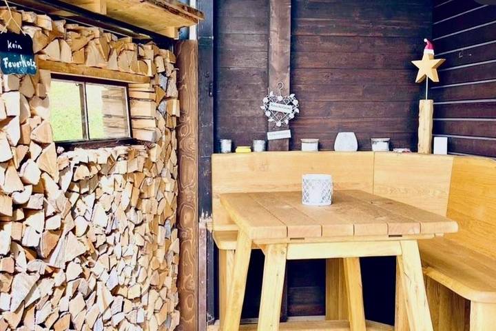 Ganze Ferienwohnung, Chalet Tobeleck (Charmingstay) - Obergeschoss, 3.5 Zimmer, 4 Betten in Flumserberg, Flums