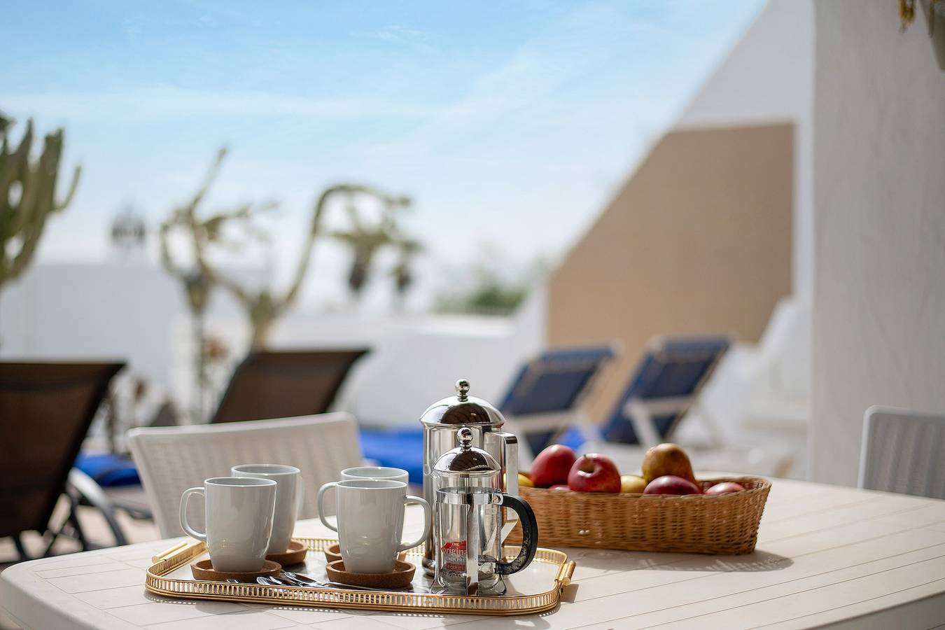 Ganze Wohnung, Ferienwohnung 'Puerto Chico H' mit Gemeinschaftspool, privater Terrasse und Wlan in Playa Blanca, Yaiza