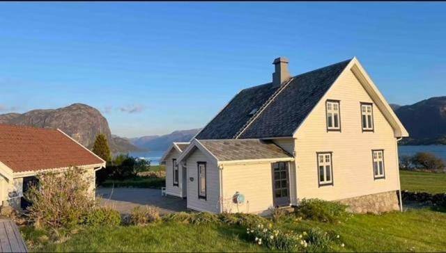 Villa für 7 Personen, mit Garten und Terrasse sowie Ausblick - 1