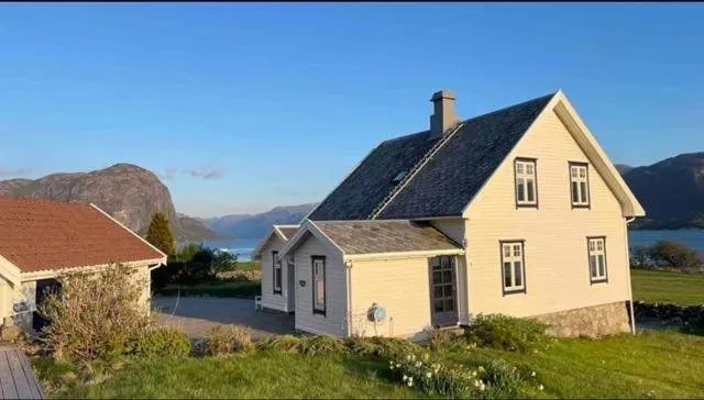 Villa für 7 Personen, mit Garten und Ausblick sowie Terrasse - 1