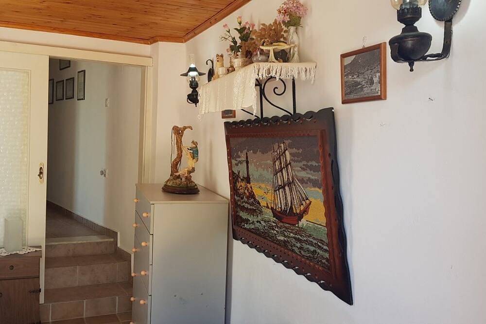 Lourantianika House – Peaceful Stay in Kythira for Families in Cythère