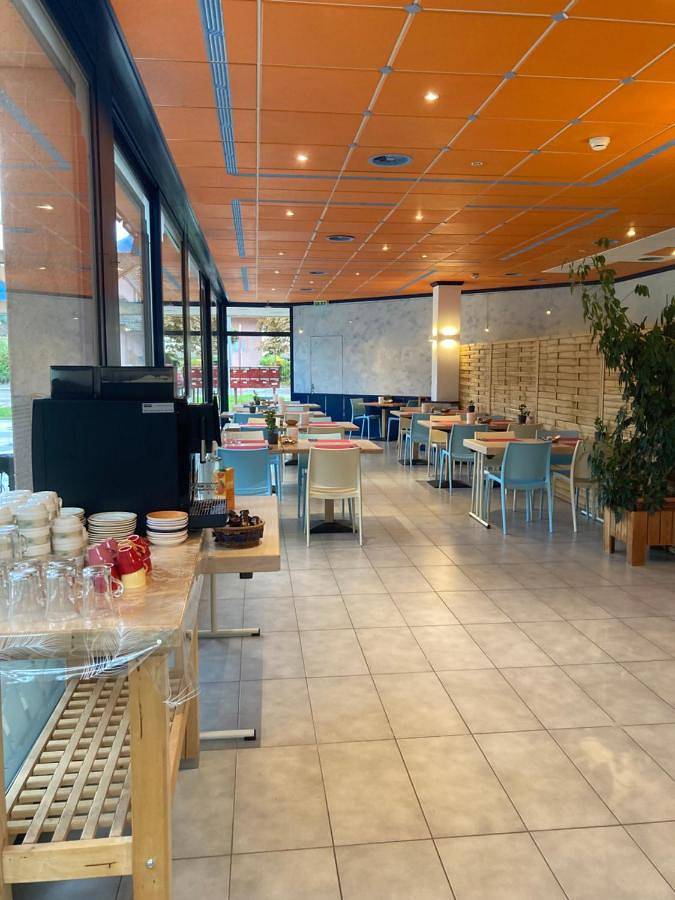 Hôtel pour 3 personnes, avec terrasse et vue à Bex - 2